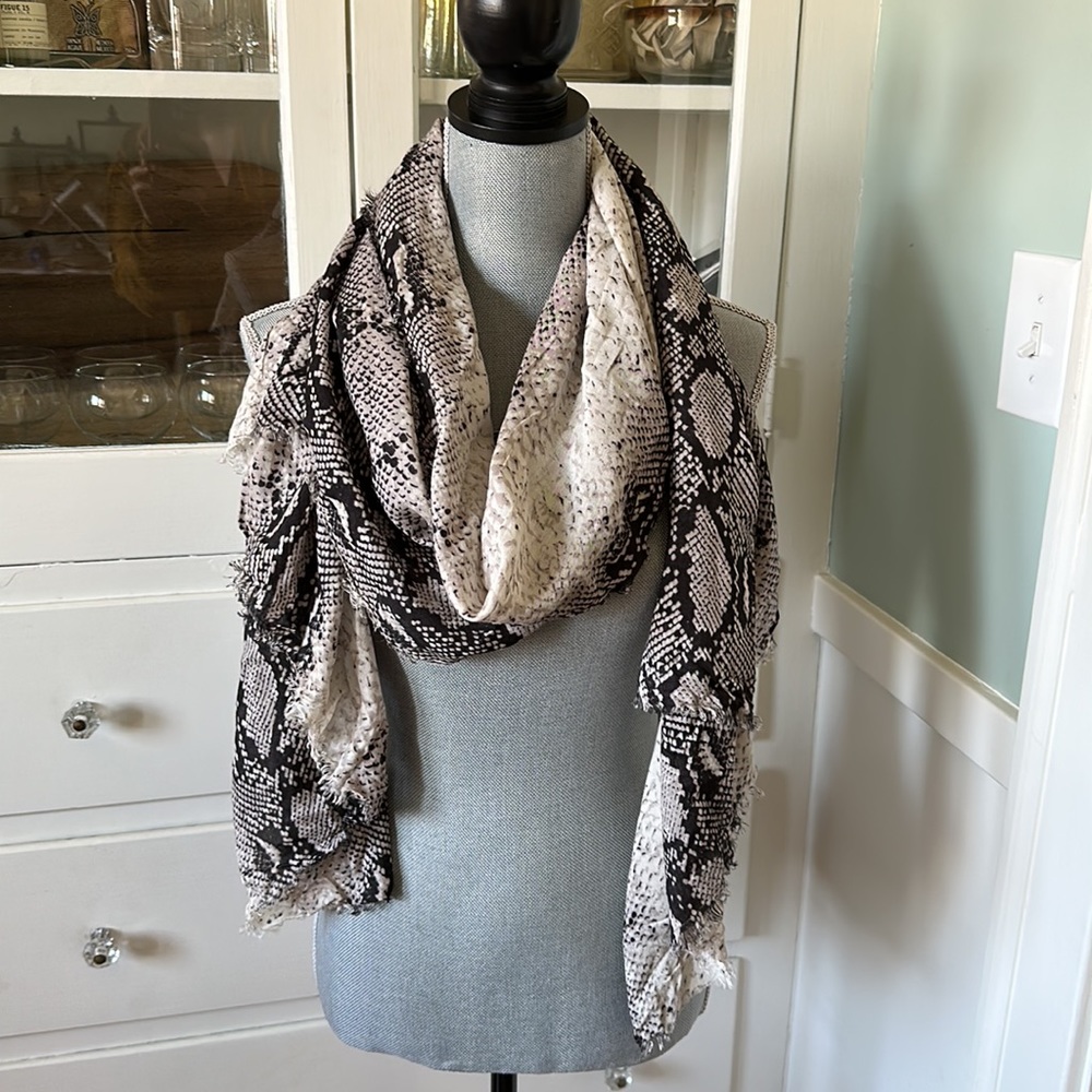 Zara Viscose Python Snake Scarf Like New - image 6